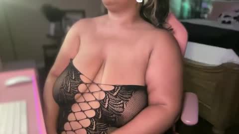 Snapshot of meetsouthernpeach chatting on October 1, 2:17 am Southern Peach online show from October 1, 2:17 am