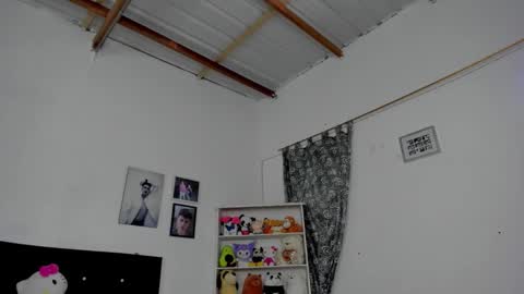 M E G A N online show from November 25, 5:57 pm