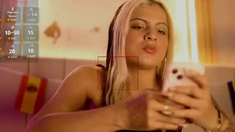 Snapshot of megan_browns1 chatting on June 20, 1:14 pm Megan online show from June 20, 1:14 pm