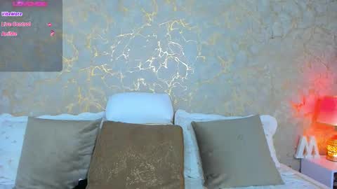Snapshot of megan_clarck_ chatting on September 27, 3:11 am Puedes llamarme angy online show from September 27, 3:11 am