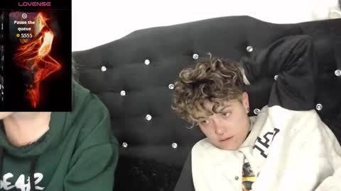 Megan and sophi online show from November 19, 3:28 am