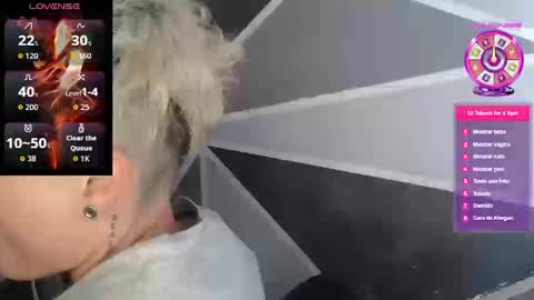 Snapshot of megan_coop3r_ chatting on January 14, 5:07 pm Megan and sophi online show from January 14, 5:07 pm