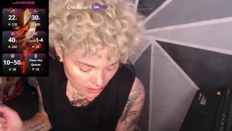 Snapshot of megan_coop3r_ chatting on February 2, 5:33 pm Megan and sophi online show from February 2, 5:33 pm