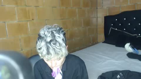 Megan and sophi online show from April 15, 2:40 am