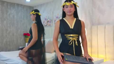 Carolina Paez online show from October 30, 1:45 pm