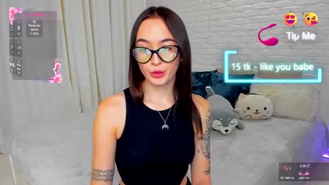 Megan Cuddly online show from November 18, 1:26 pm