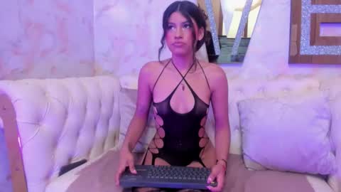 Snapshot of megan_cute4u chatting on November 2, 2:08 pm Megan online show from November 2, 2:08 pm