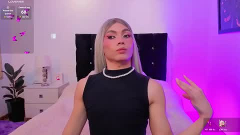 megan do santos online show from February 3, 7:52 pm