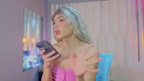 Snapshot of megan_do_santos chatting on June 8, 7:36 pm megan do santos online show from June 8, 7:36 pm