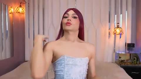 Snapshot of megan_do_santos chatting on July 18, 7:50 pm megan do santos online show from July 18, 7:50 pm