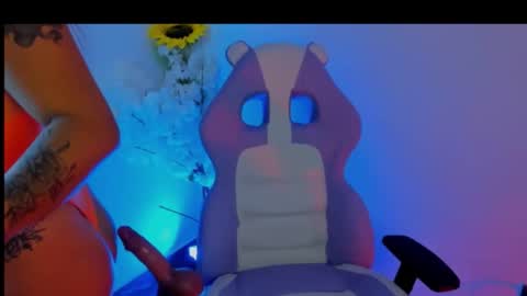 Snapshot of megan_foxxx_03 chatting on April 10, 5:23 am Megan online show from April 10, 5:23 am