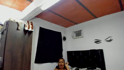Snapshot of megan_greyxx chatting on July 9, 11:47 am megan_greyxx online show from July 9, 11:47 am