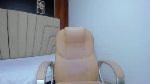 Megan online show from November 19, 3:06 am