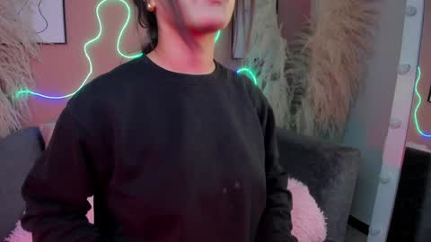     online show from January 21, 12:50 pm