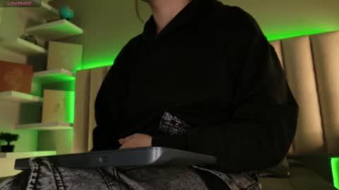     online show from September 18, 12:07 pm