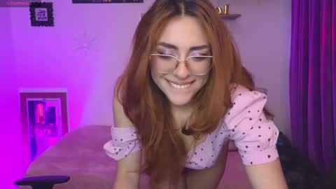 Snapshot of megan_ricci chatting on October 3, 11:57 pm Laura online show from October 3, 11:57 pm