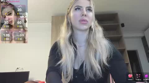 Snapshot of megan_ros_ chatting on March 3, 3:42 pm Megan online show from March 3, 3:42 pm