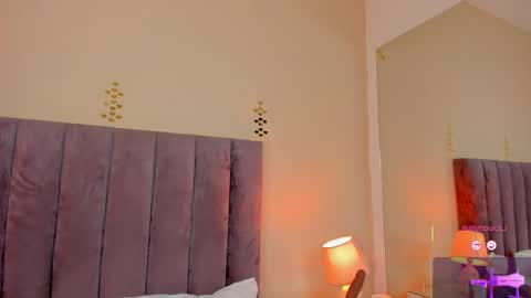 Snapshot of megan_thompsoon1 chatting on May 18, 12:22 pm Megan online show from May 18, 12:22 pm