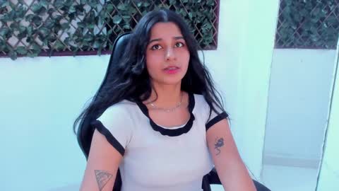 Snapshot of megan_whitte_01 chatting on January 18, 6:03 am megan white 01  online show from January 18, 6:03 am