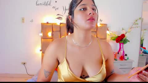 Snapshot of megan_whitte_01 chatting on September 15, 8:53 pm megan white 01  online show from September 15, 8:53 pm