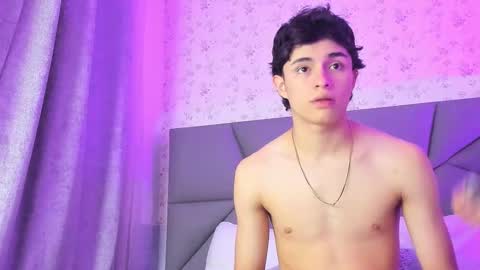 meganandtayler online show from November 19, 1:44 pm