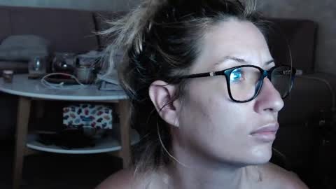 Snapshot of meganblazex chatting on August 4, 6:32 pm Megan online show from August 4, 6:32 pm