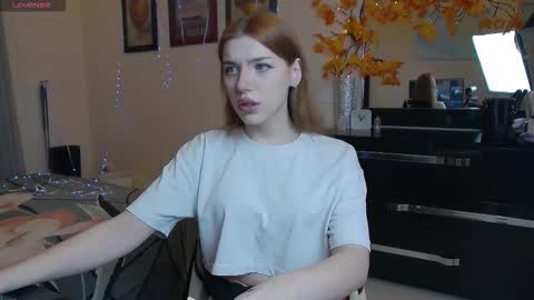 megancat333 online show from December 14, 8:13 pm