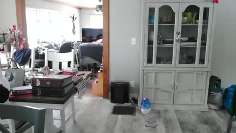 GlamTransGoddess online show from March 3, 10:20 pm