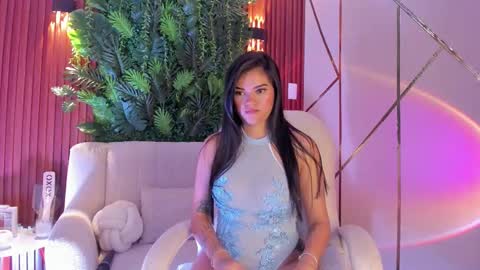 Snapshot of meganfox9 chatting on October 21, 6:08 pm Megan Nice to meet you online show from October 21, 6:08 pm