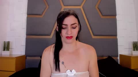 Megan Hofman online show from November 6, 11:33 am