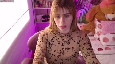 MEGAN online show from April 10, 6:12 pm