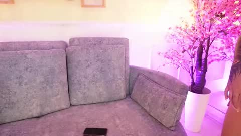 Megan Lowell online show from March 6, 6:59 pm