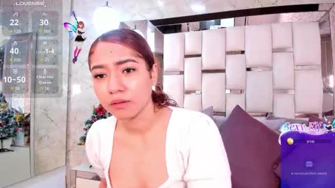 Megan  online show from December 14, 1:05 pm