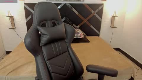 Snapshot of meganqueen2 chatting on November 4, 12:26 pm Megan Queen online show from November 4, 12:26 pm