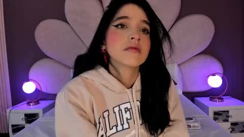 Snapshot of meganr_ chatting on February 26, 11:20 am Megan online show from February 26, 11:20 am