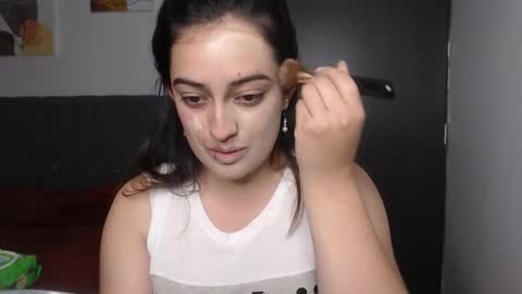 Snapshot of megansnow_ chatting on October 23, 12:43 am MEGAN online show from October 23, 12:43 am