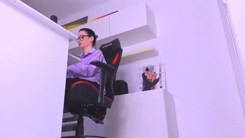 Snapshot of meganstones chatting on December 20, 10:00 pm Megan online show from December 20, 10:00 pm