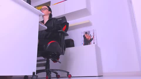 Snapshot of meganstones chatting on January 17, 8:55 pm Megan online show from January 17, 8:55 pm