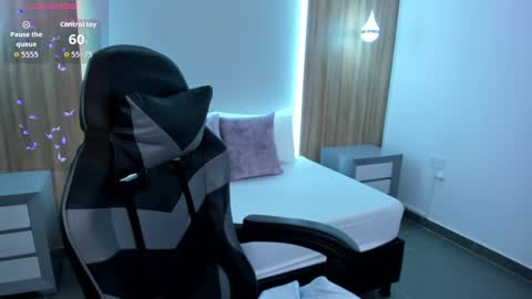 M E G A R A  online show from October 7, 2:20 am