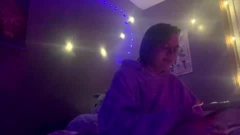 Snapshot of megeggs chatting on December 28, 6:17 am Megeggs online show from December 28, 6:17 am