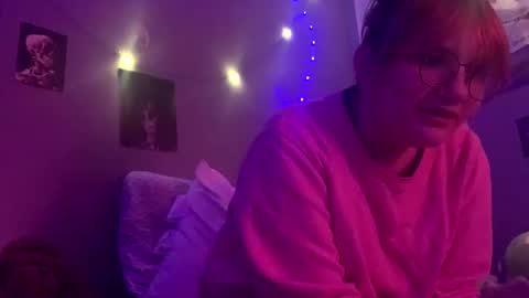 Snapshot of megeggs chatting on February 19, 9:06 am Megeggs online show from February 19, 9:06 am