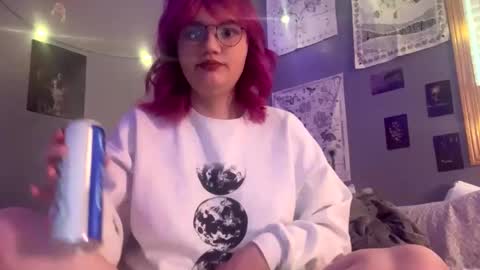 Snapshot of megeggs chatting on March 1, 7:59 pm Megeggs online show from March 1, 7:59 pm