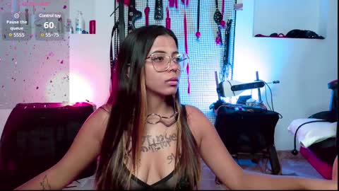 Snapshot of meggan_greey chatting on January 6, 10:37 pm Your best slave  online show from January 6, 10:37 pm