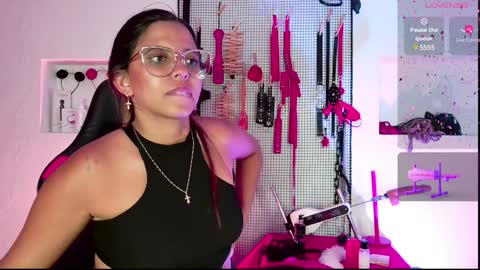 Snapshot of meggan_greey chatting on February 9, 12:49 am Your best slave  online show from February 9, 12:49 am