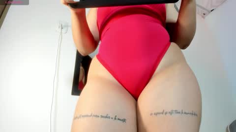 Snapshot of megganevans chatting on October 23, 9:13 pm   online show from October 23, 9:13 pm