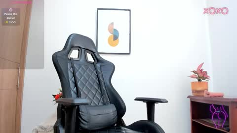 Meghan  online show from October 15, 1:33 pm