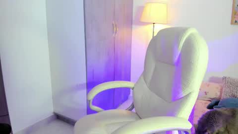 Ann online show from December 22, 3:47 am