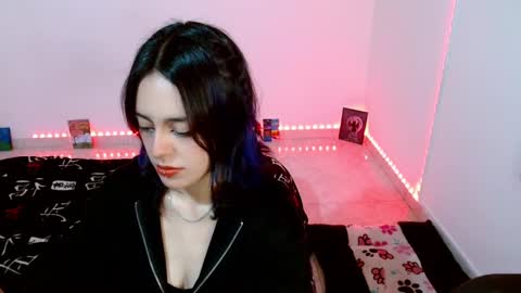 Melissa online show from October 4, 2:31 am