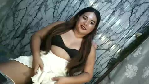 mei_sofia online show from April 20, 11:35 am