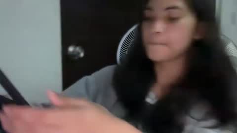 meiluxe online show from April 10, 12:10 pm